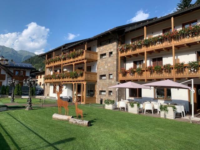 Olympic Regina Hotel Pinzolo Eksteriør bilde