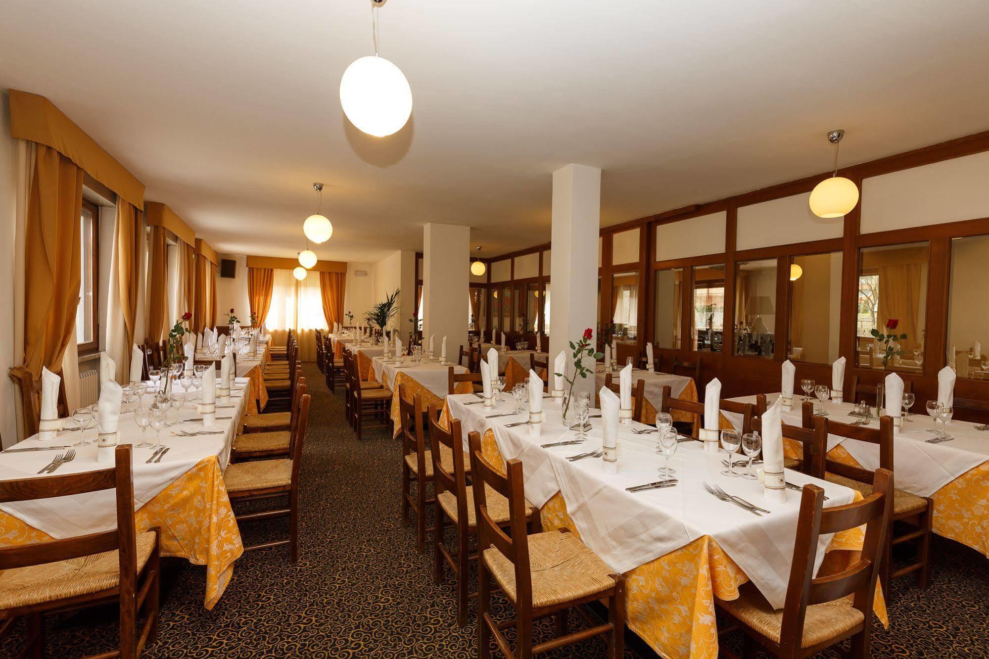 Olympic Regina Hotel Pinzolo Eksteriør bilde