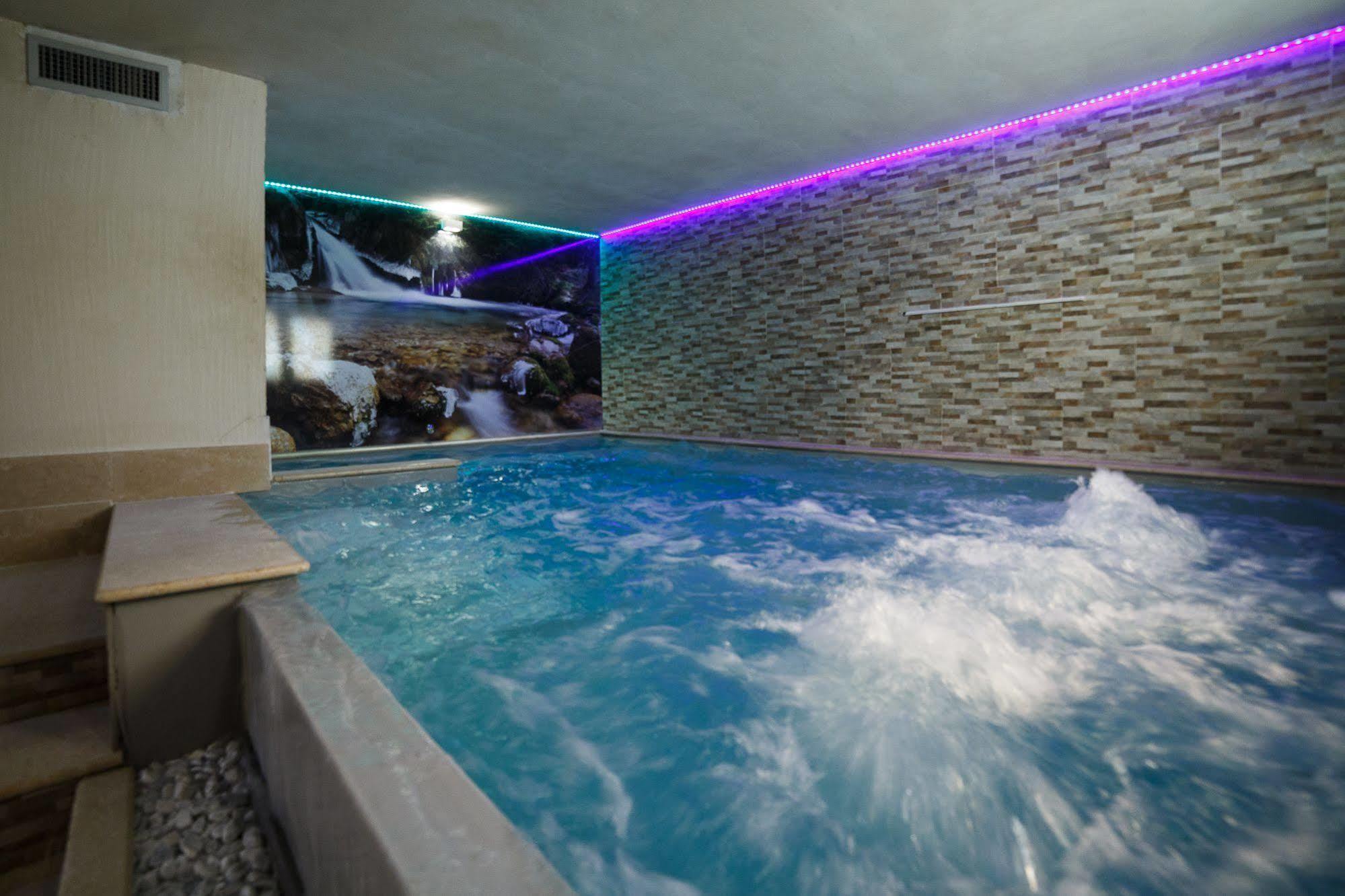 Olympic Regina Hotel Pinzolo Eksteriør bilde