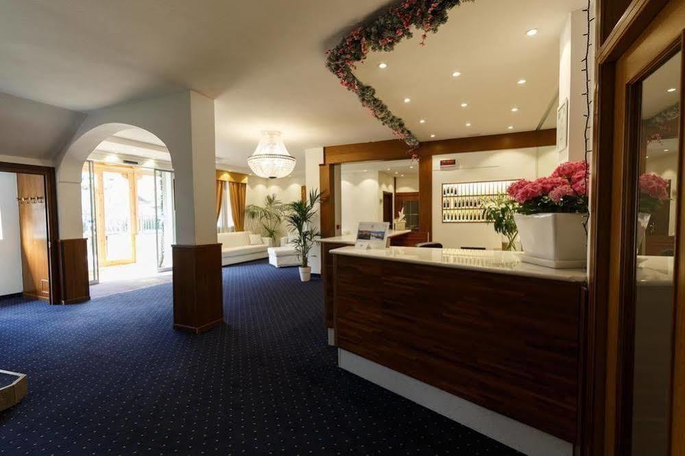 Olympic Regina Hotel Pinzolo Eksteriør bilde